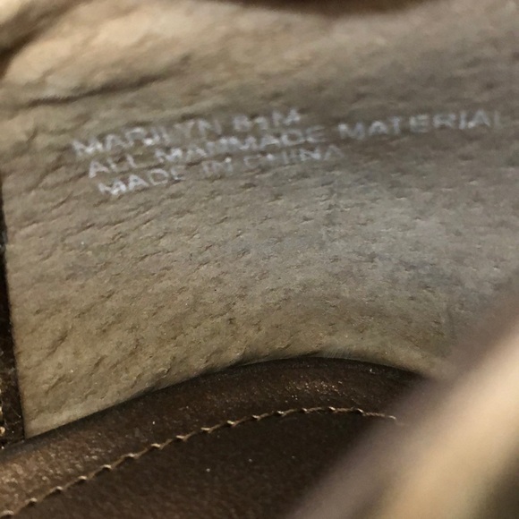 Laura Ashley Marilyn heels in color Bronze Size 8.5, New in box - Picture 16 of 16